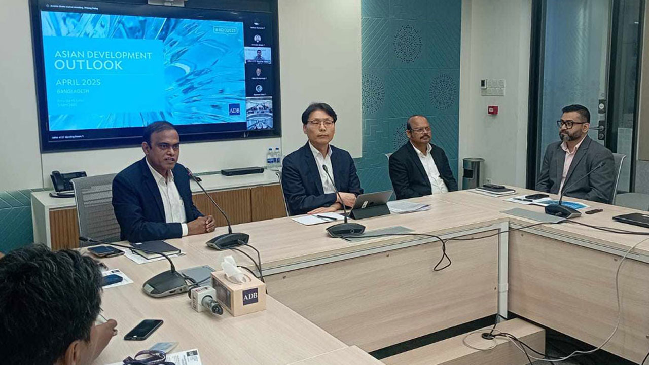 জিডিপির প্রবৃদ্ধি কমবে, মূল্যস্ফীতি পৌঁছাবে ১০.২ শতাংশে : এডিবি