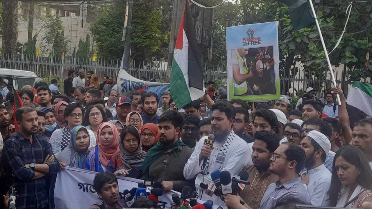 ‘বিশ্বে মুসলিমদের উপর নির্যাতন তাদের ঐক্যবদ্ধ হওয়ার বার্তা দেয়’