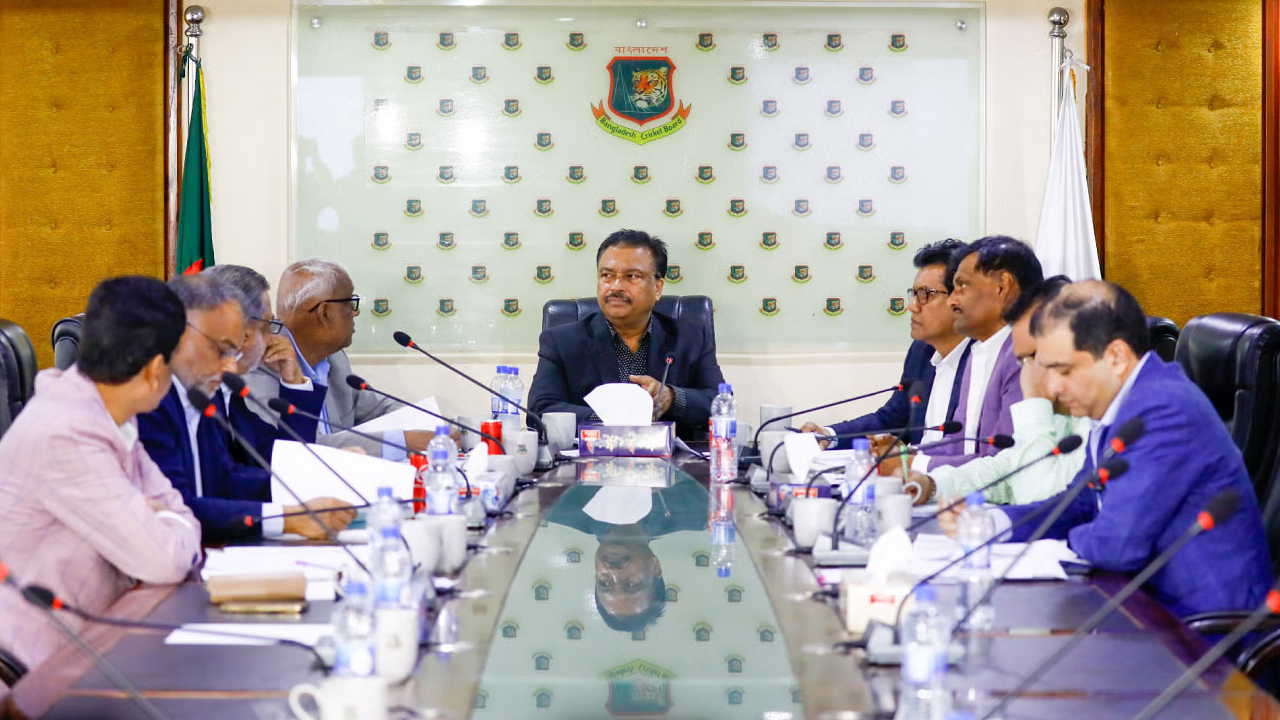 বিকেলে জরুরি সভা ডেকেছে বিসিবি