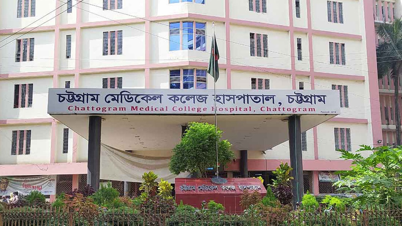 চট্টগ্রামে দুর্বৃত্তের গুলিতে লেবুচাষী নিহত, গুলিবিদ্ধ ৩