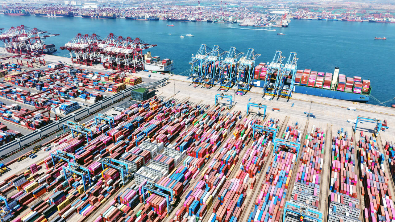 চীনের প্রবৃদ্ধিতে ধারণার চেয়েও বেশি উল্লম্ফন