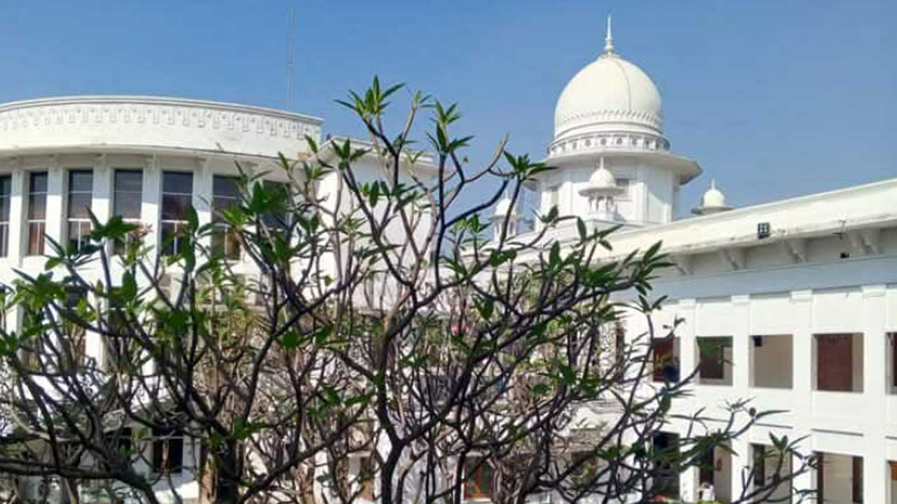 পল্লী সঞ্চয়ের ২৪ কর্মকর্তার বিরুদ্ধে বিভাগীয় ব্যবস্থা কেন নয়