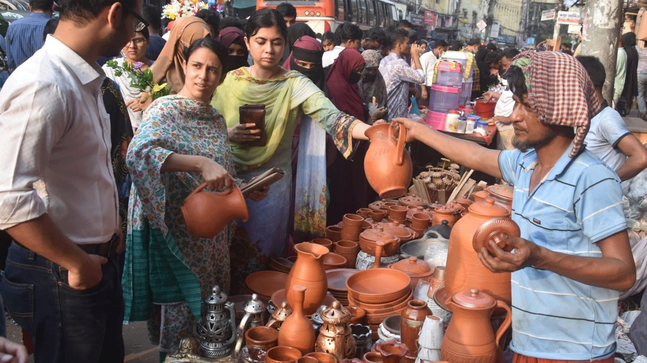 জব্বারের মেলা : ঐতিহ্যবাহী পণ্যে পুরোনো দিনের স্মৃতি