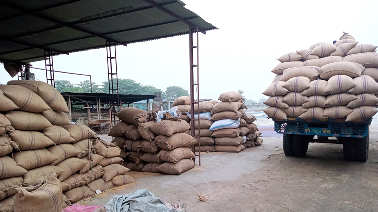 সরকারি খাদ্য গুদামে চাল সরবরাহে অনীহা, ৩১৬ মিলের নিবন্ধন বাতিল