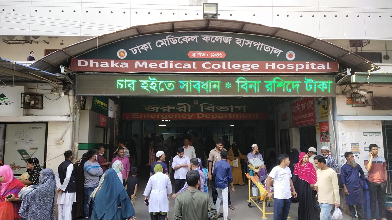 মেঘনা নদীতে জলদস্যুর গুলিতে ট্রলার চালক আহত