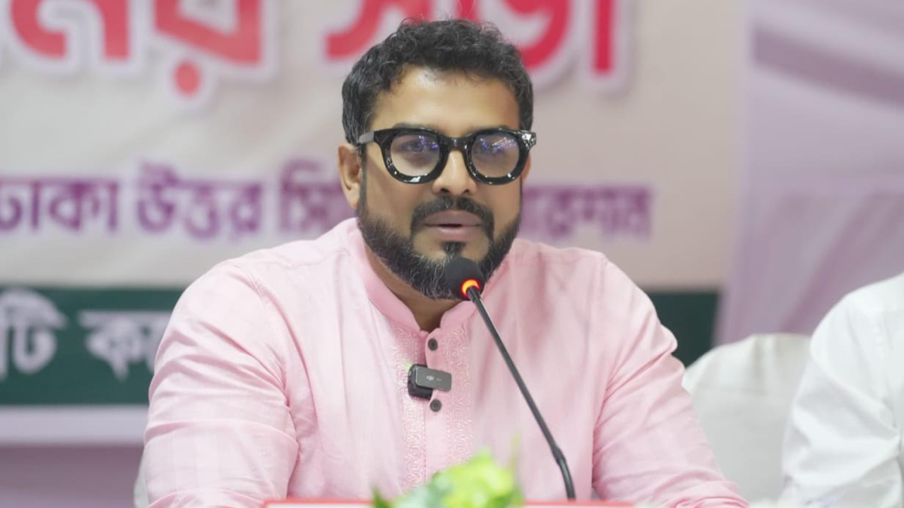 ব্যাটারিচালিত রিকশায় না চড়তে আহ্বান ডিএনসিসির প্রশাসকের