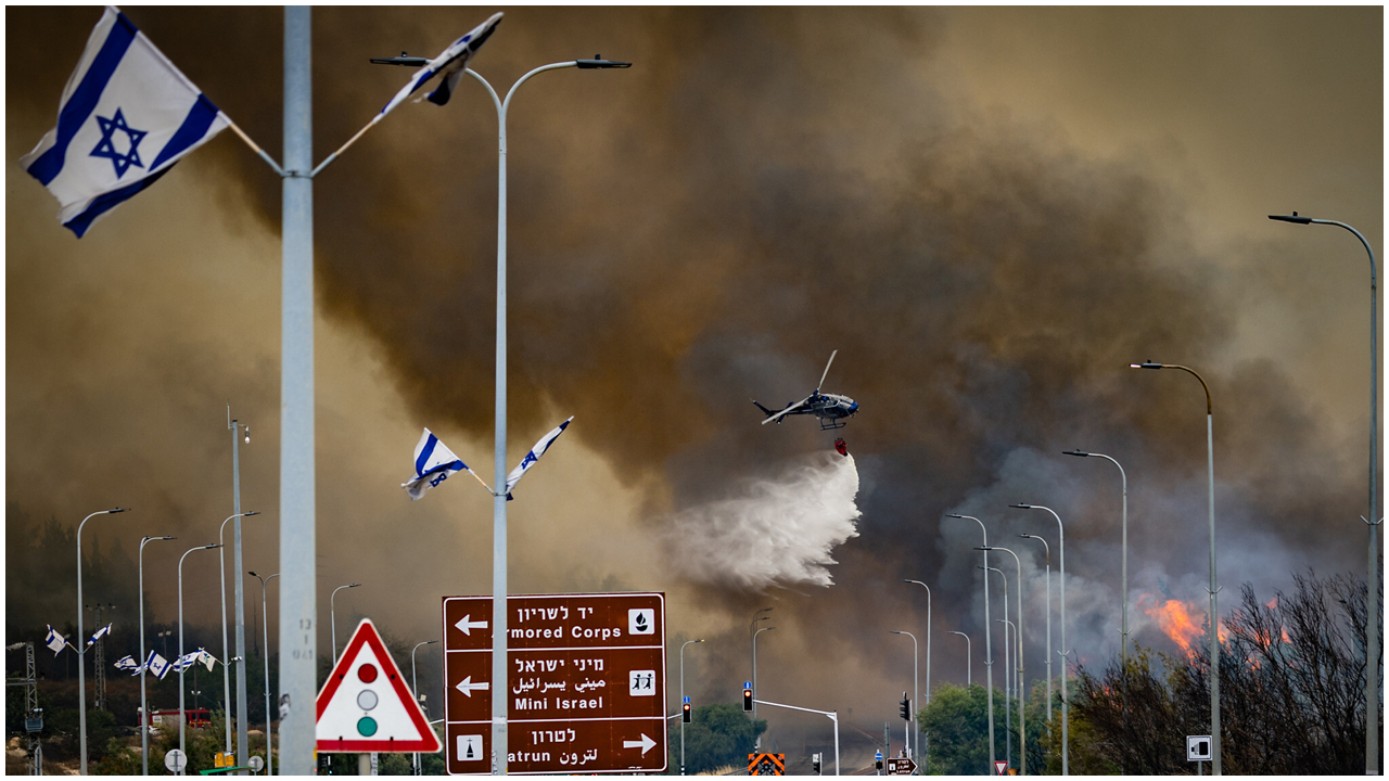 ইতিহাসে সবচেয়ে বড় দাবানল ইসরায়েলে, চেয়েছে অন্য দেশের সহায়তা