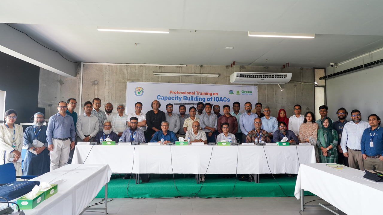 গ্রিন ইউনিভার্সিটিতে অ্যাক্রেডিটেশন কাউন্সিলের স্টাডি ট্যুর