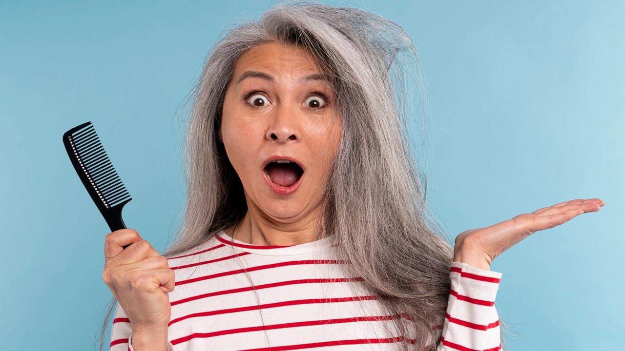 অকালে চুল পাকা বন্ধ করার উপায়