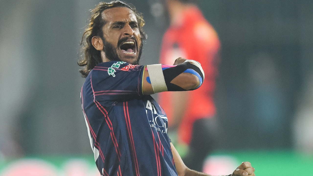 পিএসএলে ইতিহাস গড়লেন পাকিস্তানি তারকা