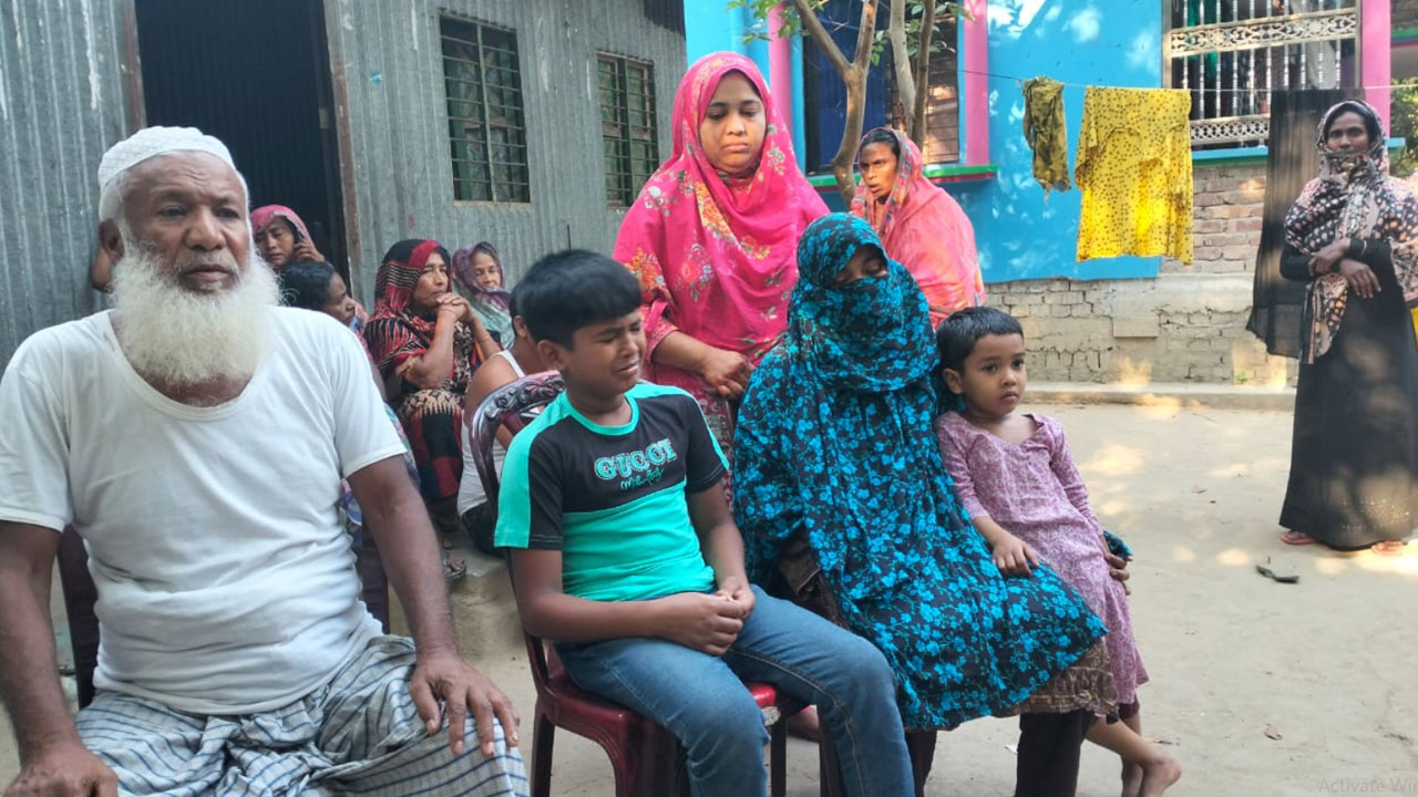 ‘আমার স্বামীকে আমার কাছে ফিরায় দেন, তারে দেশে নিয়া আসেন’