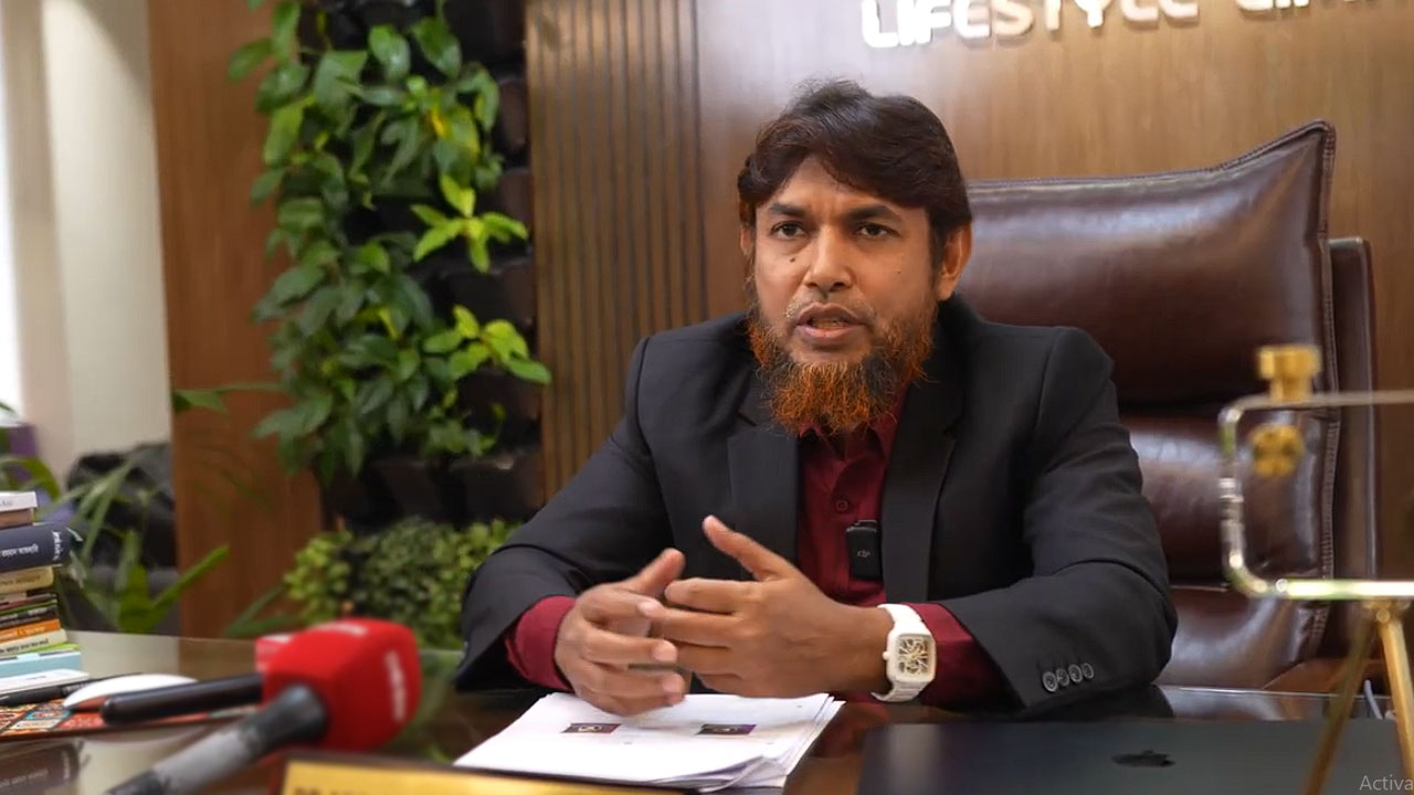 শতাধিক ভুয়া পেজে ‘অশ্লীল বিজ্ঞাপন’, বিব্রত ডা. জাহাঙ্গীর কবির