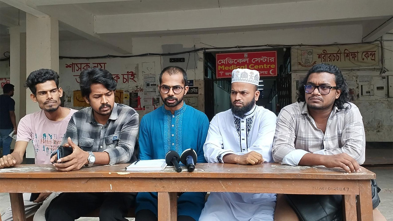 মন্ত্রণালয় ইউজিসির লাল ফিতার দৌরাত্ম্যের কবলে জবি প্রশাসন