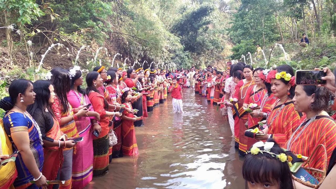 খাগড়াছড়িতে ত্রিপুরাদের বৈসু উৎসব শুরু 