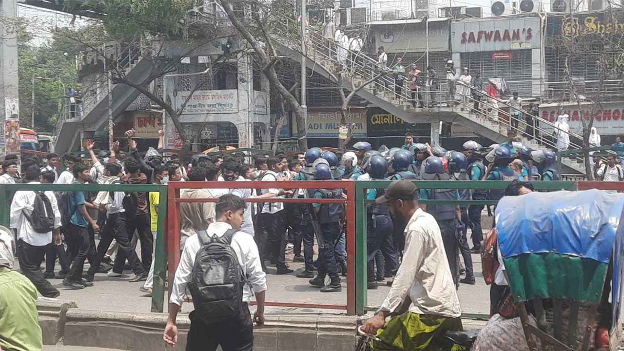 সাইন্সল্যাবে অতিরিক্ত পুলিশ মোতায়েন