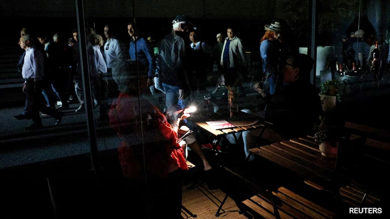 স্পেন-পর্তুগাল-ফ্রান্সে মহা বিদ্যুৎ বিপর্যয়