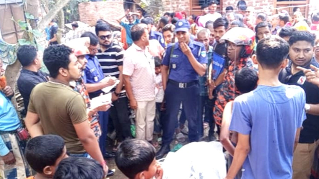 ঘরে আগুন লেগে প্যারালাইসিসে আক্রান্ত রোগীর মৃত্যু