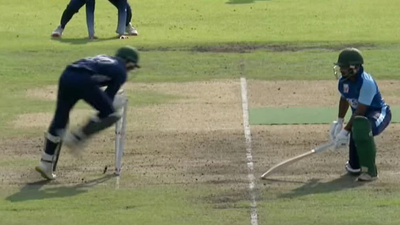 ডিপিএলে সন্দেহজনক আউট, তুমুল সমালোচনা, ভিডিও ভাইরাল