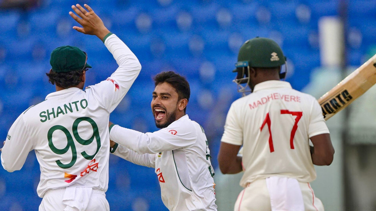 সাকিবের ১১ বছরের পুরোনো রেকর্ডে ভাগ বসালেন মিরাজ