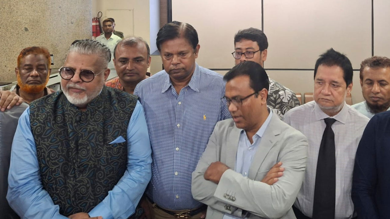 বৈধ রিক্রুটিং এজেন্সির জন্য মালয়েশিয়ার শ্রমবাজার উন্মুক্তের দাবি