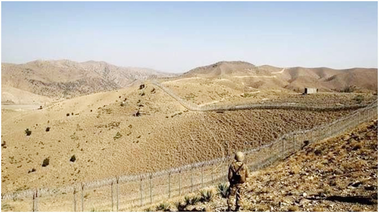 পাকিস্তান-আফগানিস্তান সীমান্তে আবারও সংঘর্ষ, নিহত ৭১