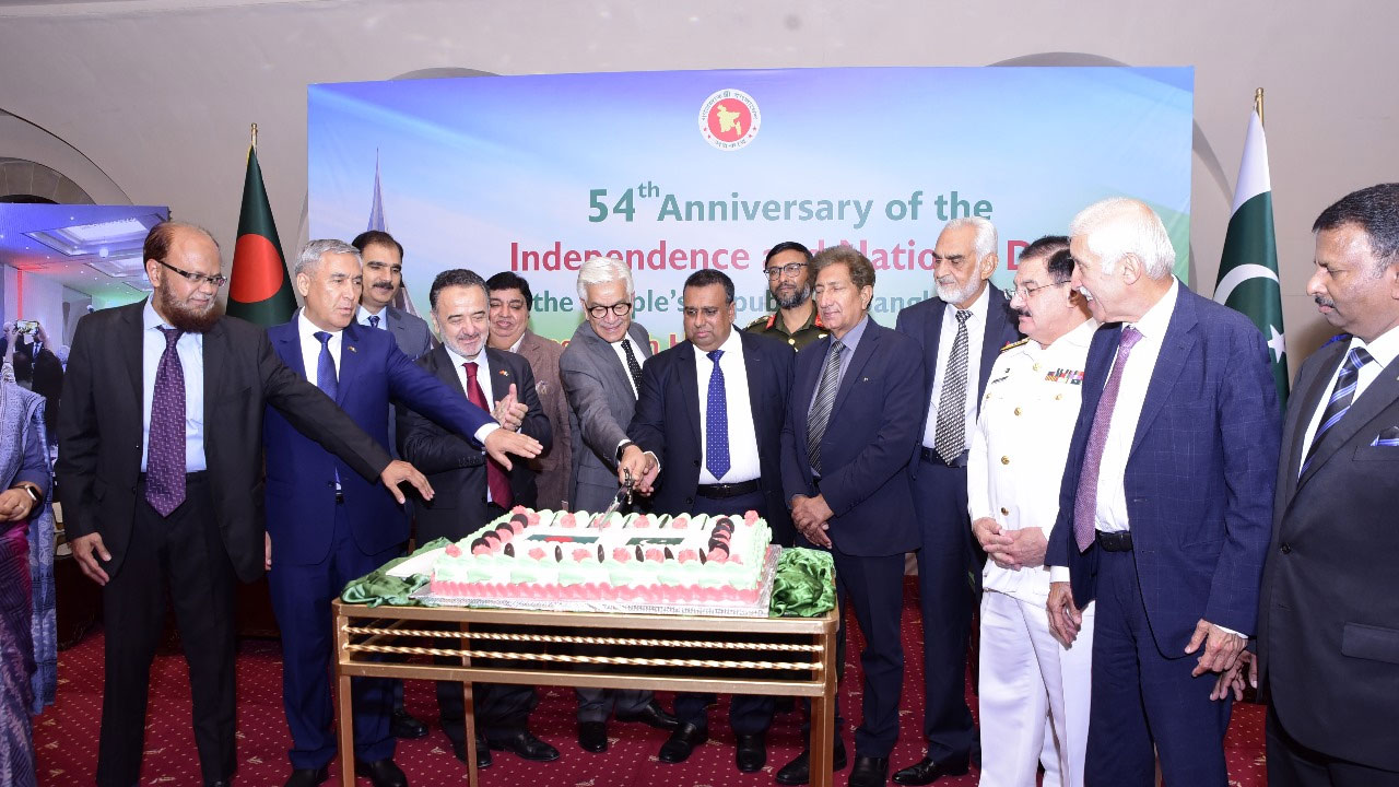 বাংলাদেশের স্বাধীনতা দিবসের অনুষ্ঠানে পাকিস্তানের ৫ মন্ত্রী