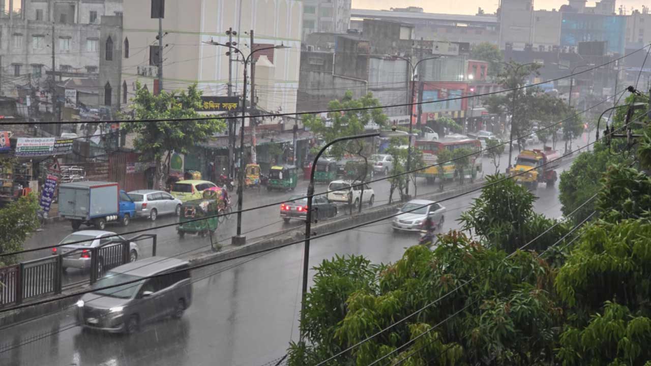 আট বিভাগেই বজ্রবৃষ্টি হতে পারে : আবহাওয়া অধিদপ্তর