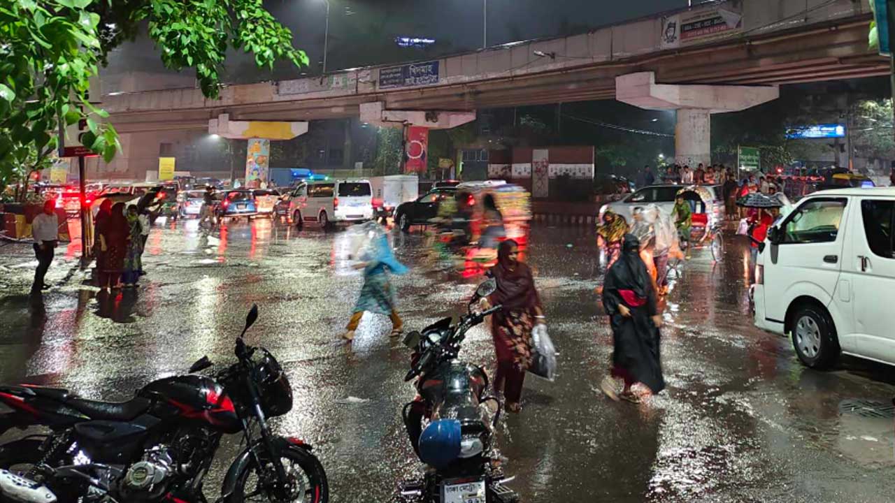 ৬৫ মিলিমিটার বৃষ্টিতে ভিজল রংপুর, ঢাকায় ২১ মিলি.