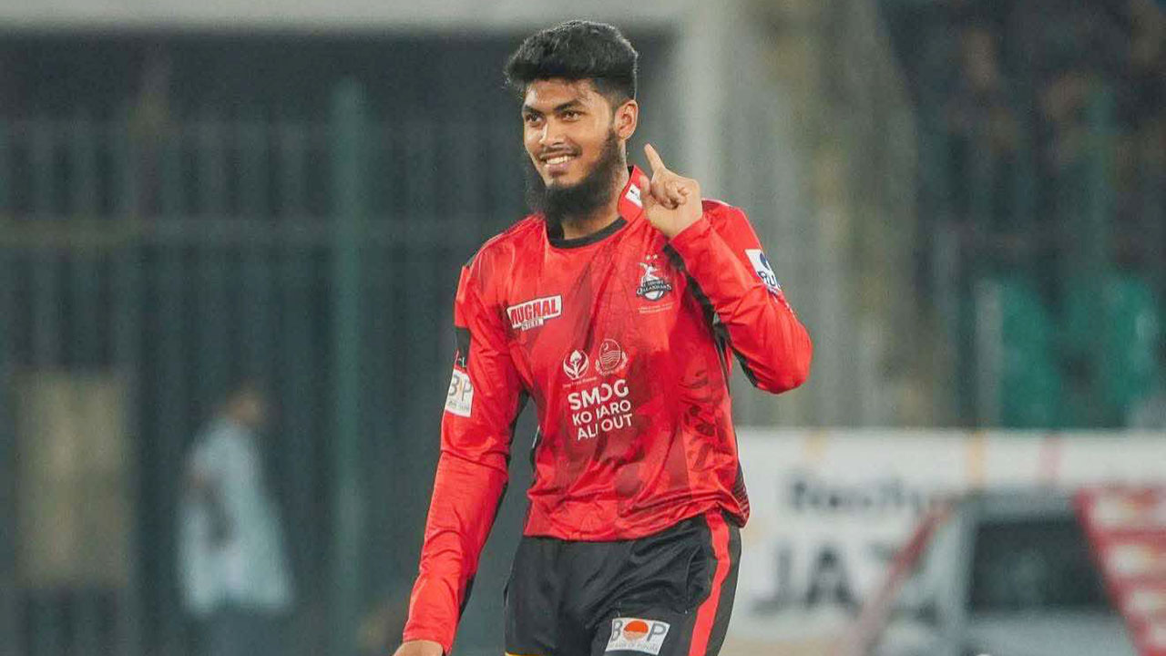 আবারও রিশাদ ম্যাজিক, টানা দ্বিতীয় ম্যাচে ৩ উইকেট শিকার