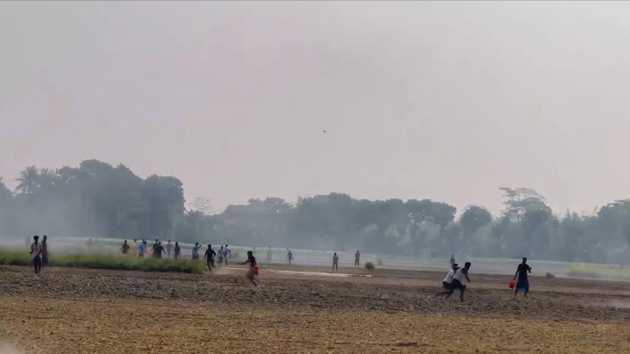 শরীয়তপুরে দুই গ্রুপের সংঘর্ষে আহত ৪ জন ঢামেকে