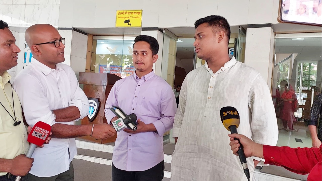 অভিযোগ নিয়ে দুদকে হাসনাত-সারজিস, বললেন— ‘ইটস ভেরি কনফিডেনশিয়াল’