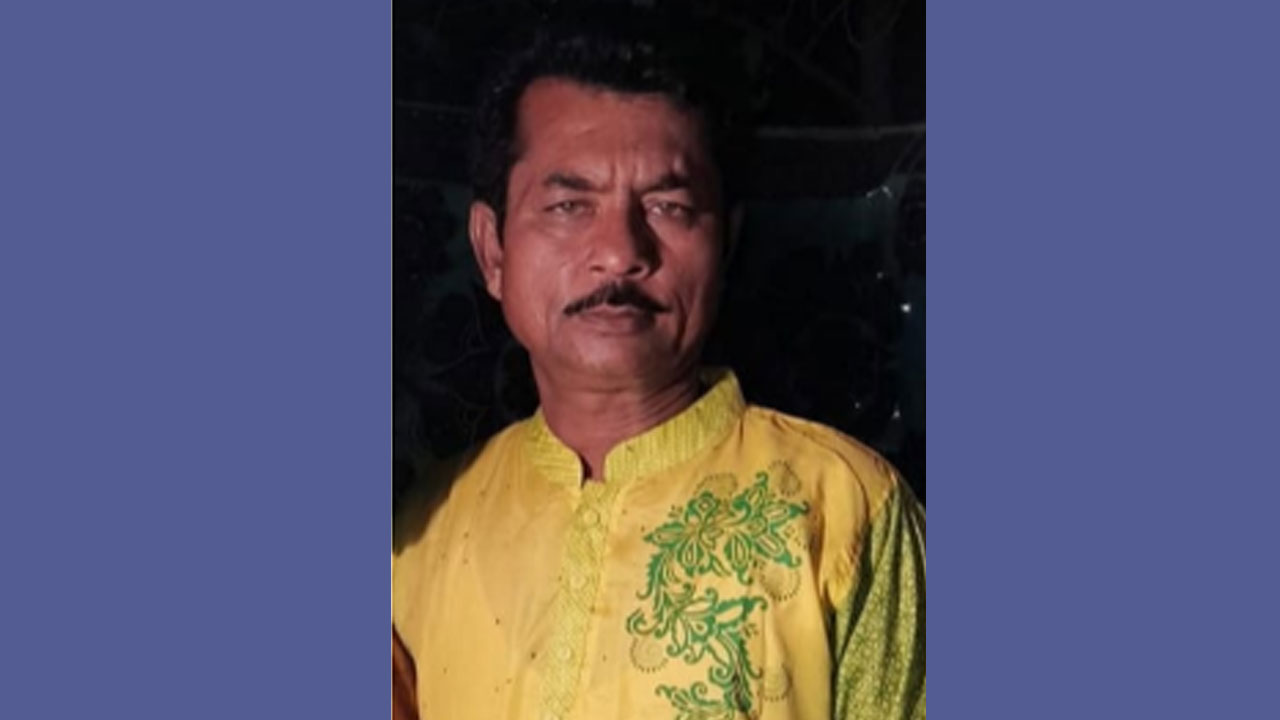 বাবার মরদেহ মর্গে রেখে পরীক্ষা কেন্দ্রে মেয়ে