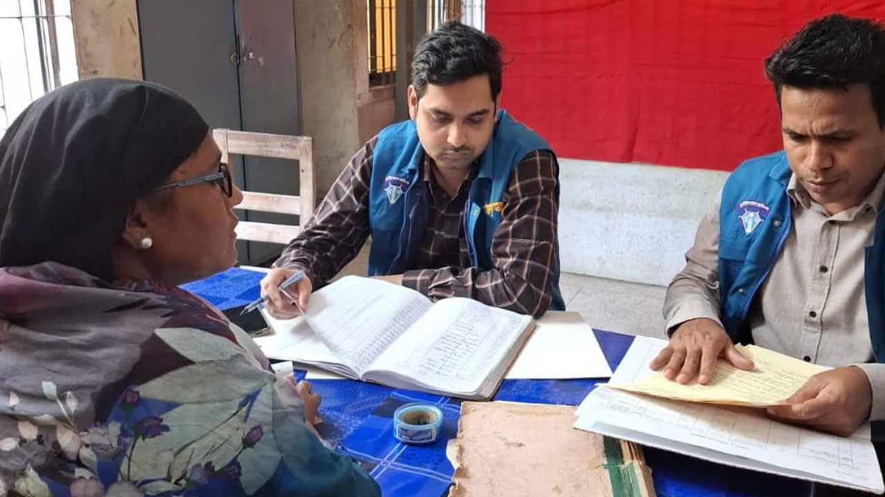 রাজস্ব ফাঁকি দিতে ৩৩ লাখ টাকার জমি বিক্রি দেখানো হয়েছে ১৬ লাখ