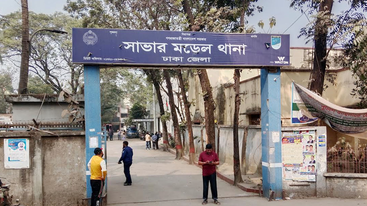 চলন্ত বাসে তল্লাশিতে অবহেলা, দুই এএসআই ক্লোজড