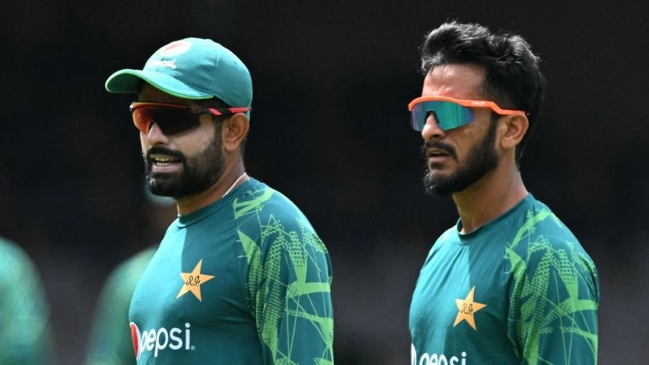 বাবরকে নিয়ে মন্তব্যের জন্য ক্ষমা চাইলেন পাকিস্তানি পেসার
