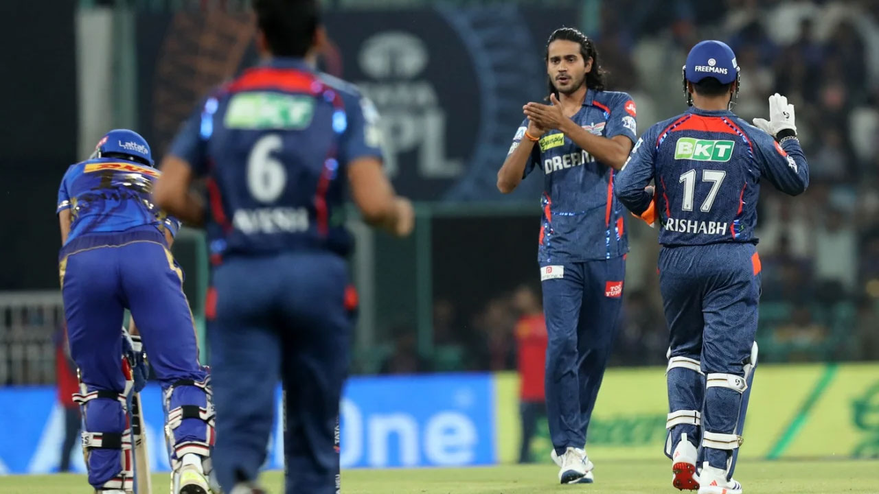 আইপিএলে ‘নিষিদ্ধ উদযাপন’ করে নোটবুকে যা লিখেছিলেন দিগ্বেশ