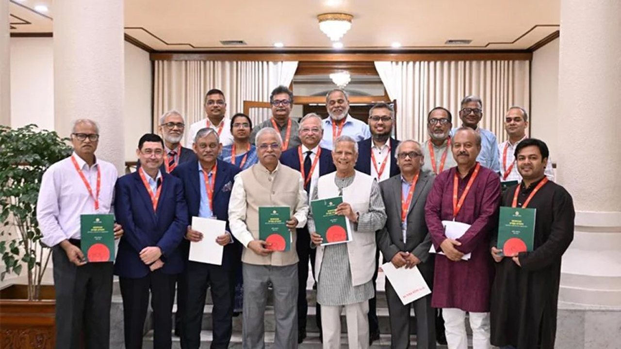 শ্রমিকবান্ধব পেনশন স্কিম চালু করার সুপারিশ সংস্কার কমিশনের