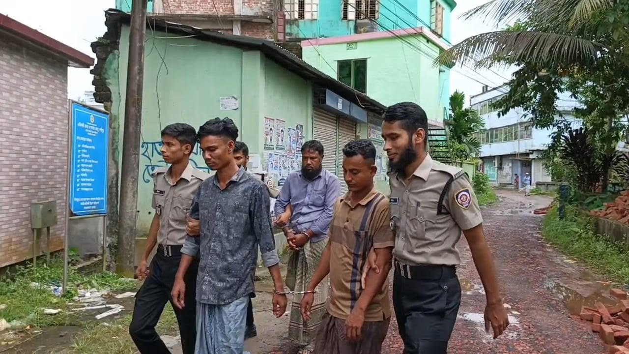 পায়ুপথে সাড়ে ৫ হাজার ইয়াবা!