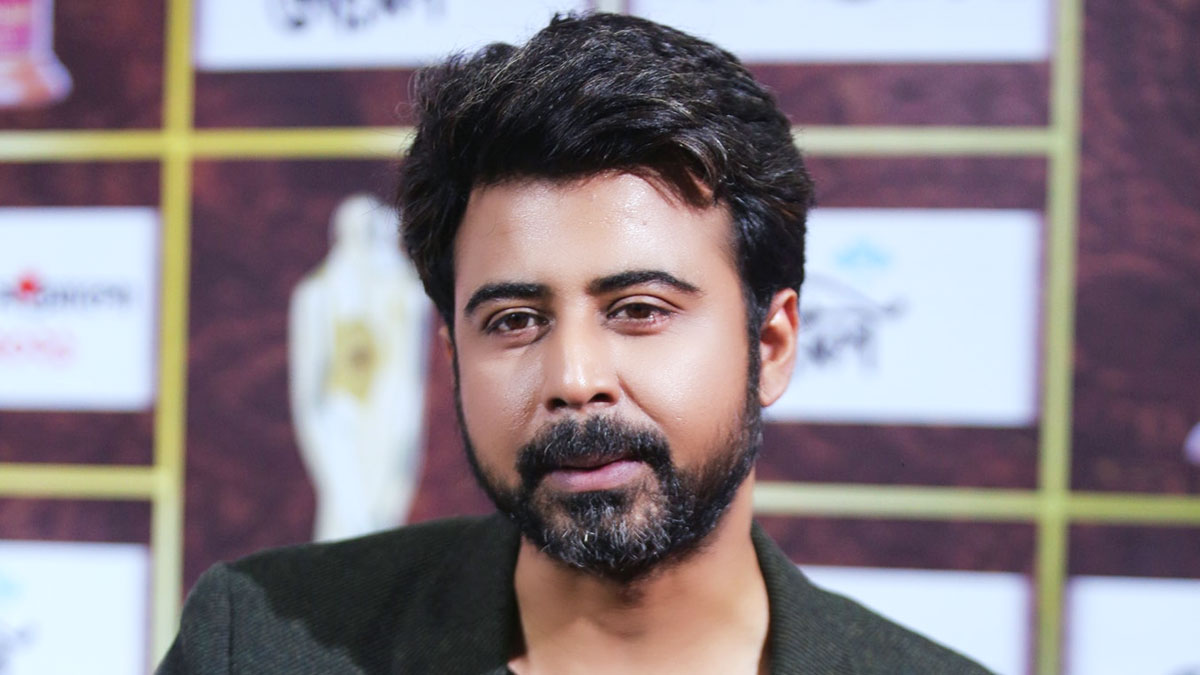 ‘পা ভাঙা শুনলে তো আর কাজ পাব না’