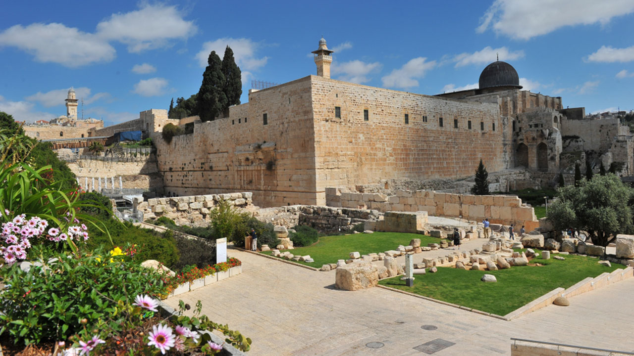 বনী ইসরাঈলের কাছে যে প্রতিশ্রুতি নিয়েছিলেন আল্লাহ