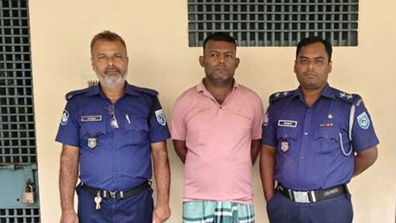 কখনো মানবাধিকারকর্মী, কখনো ডিবি— অবশেষে শ্বশুরবাড়ি থেকে গ্রেপ্তার