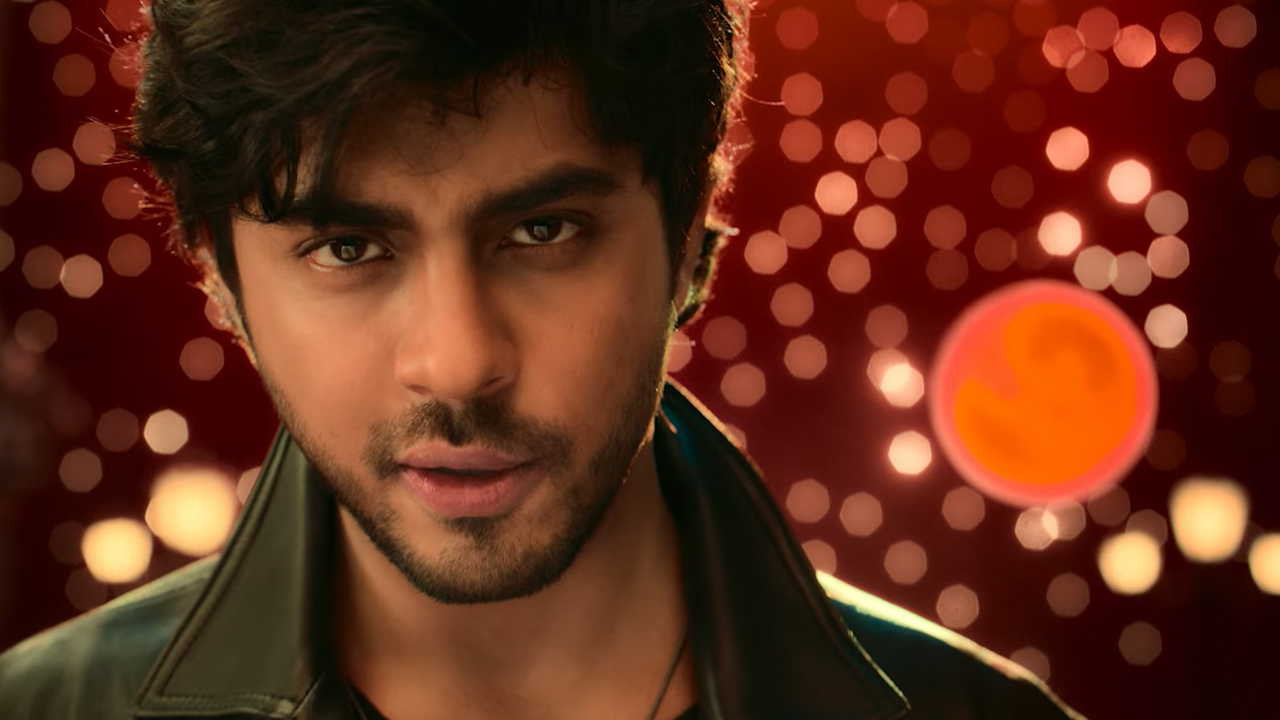 শাহরুখের স্টাইলেই এন্ট্রি, টিজারে আরিয়ানের চমক!