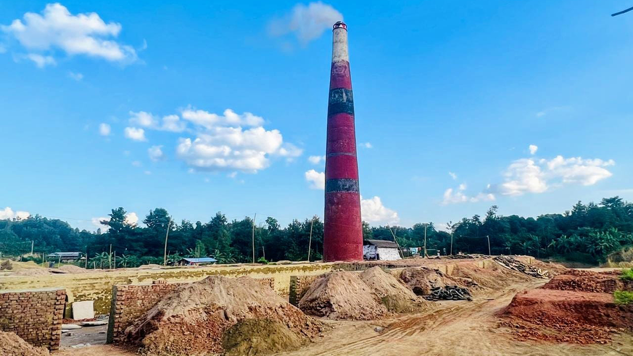 বান্দরবানে সব ধরনের ইটভাটা বন্ধে গণবিজ্ঞপ্তি জারি