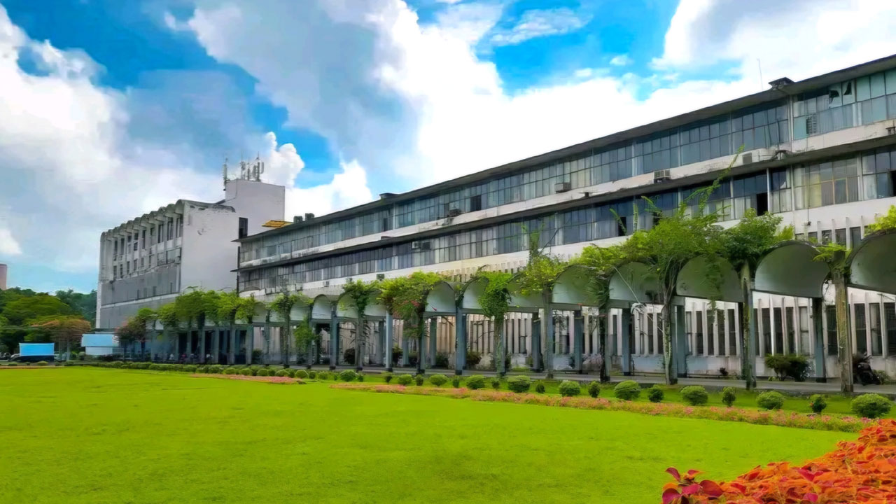 অন্যায়-নির্যাতনে জড়িত বাকৃবির ১৫৪ জনকে শাস্তি দেওয়ার সিদ্ধান্ত প্রশাসনের