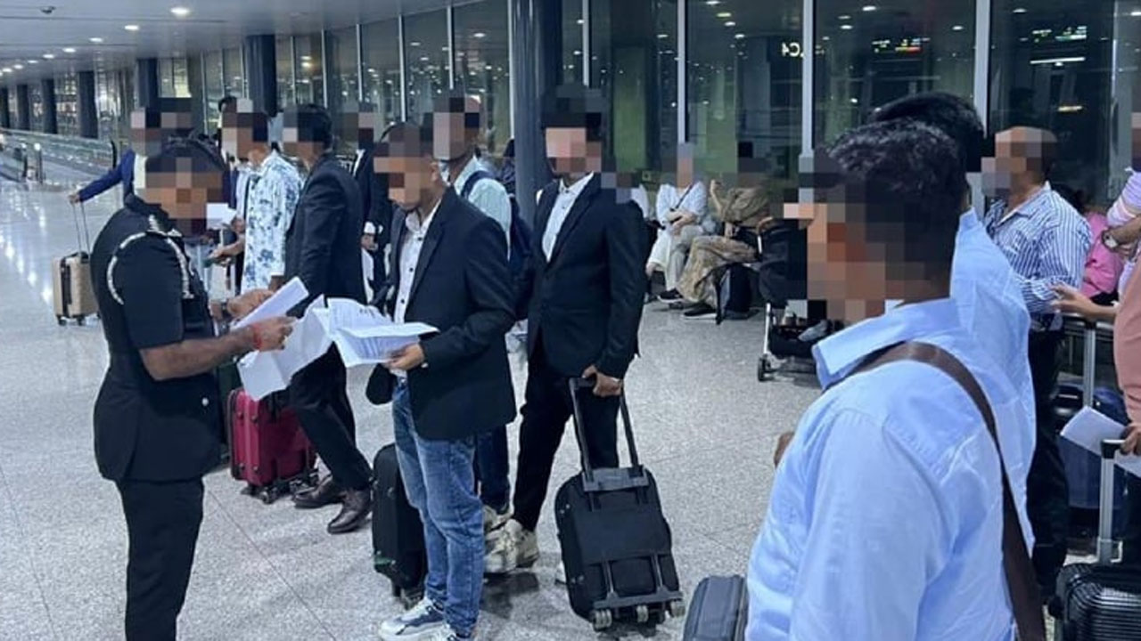 আরও ২৬ বাংলাদেশিকে বিমানবন্দর থেকে ফেরত পাঠালো মালয়েশিয়া