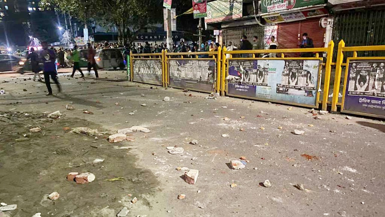 পুলিশ পরিদর্শক ও রাশেদসহ আহত ৫ জন ঢাকা মেডিকেলে