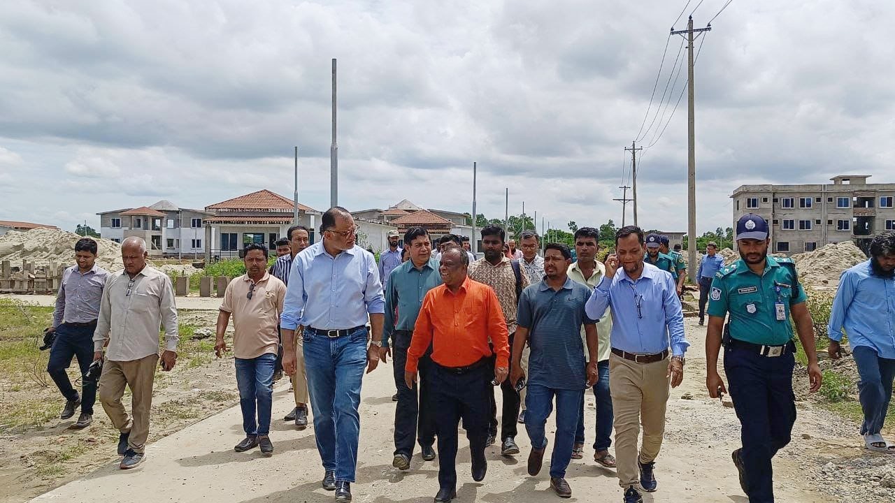 পারকি সৈকতে পর্যটন কমপ্লেক্সের কাজ ডিসেম্বরের মধ্যে শেষ হবে