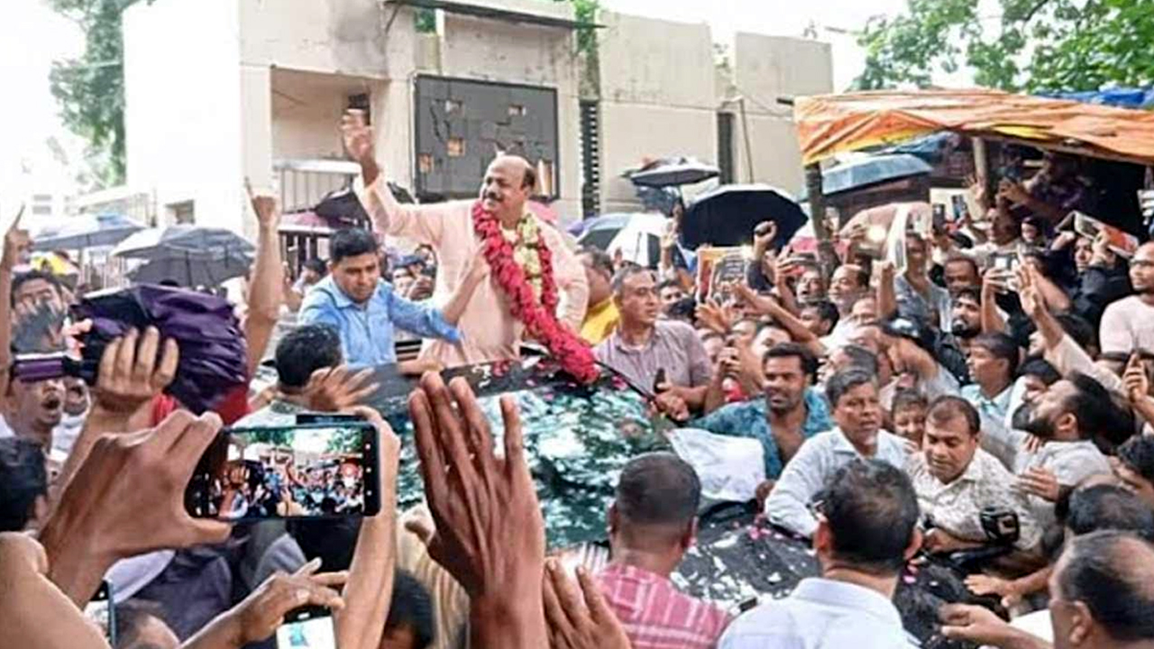 বিএনপি নেতা আসলাম চৌধুরীর বিরুদ্ধে গ্রেপ্তারি পরোয়ানা