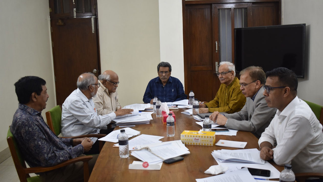 রাজনৈতিক দলগুলোর আপত্তি বিশ্লেষণ করছে কমিশন