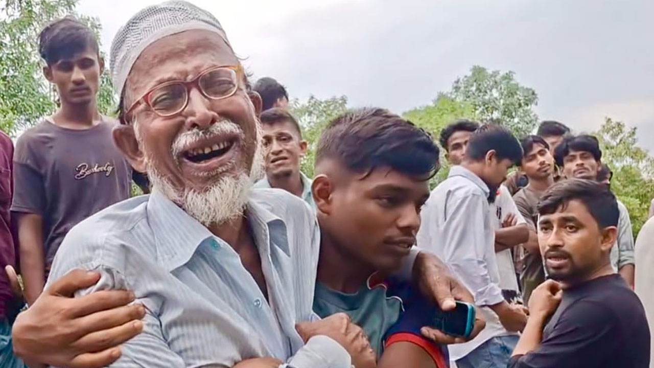 অটোরিকশা থেকে মাদরাসায় নামিয়ে দেওয়ায় বেঁচে ফিরল শিশু আতাউল্লাহ